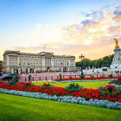 gb_london_buckingham_palace_shutterstock_457812985