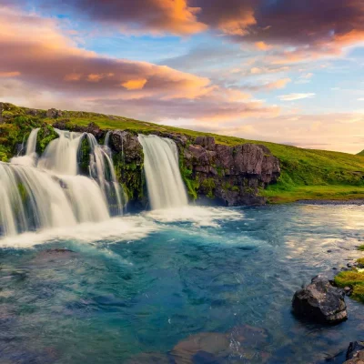 web_is_snaefellsnes_kirkjufellsfoss_1920x1000_shutterstock-id458404228